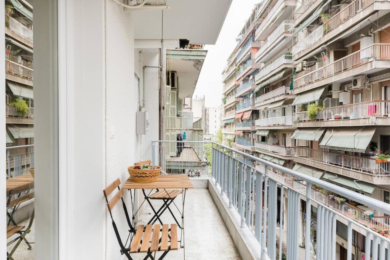 Nat'S Place An Exquisite Home Next To Metro Thessaloniki Exterior foto